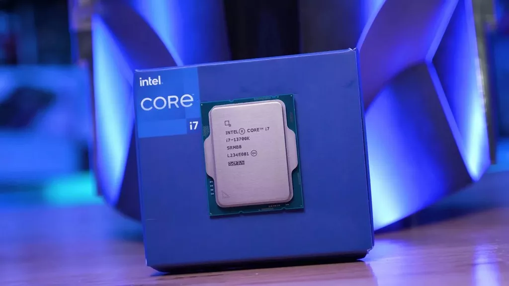 Intel Core i7-14700K tiếp tục bơm thêm điện, nhanh hơn đến 20% so với Core i7-13700K